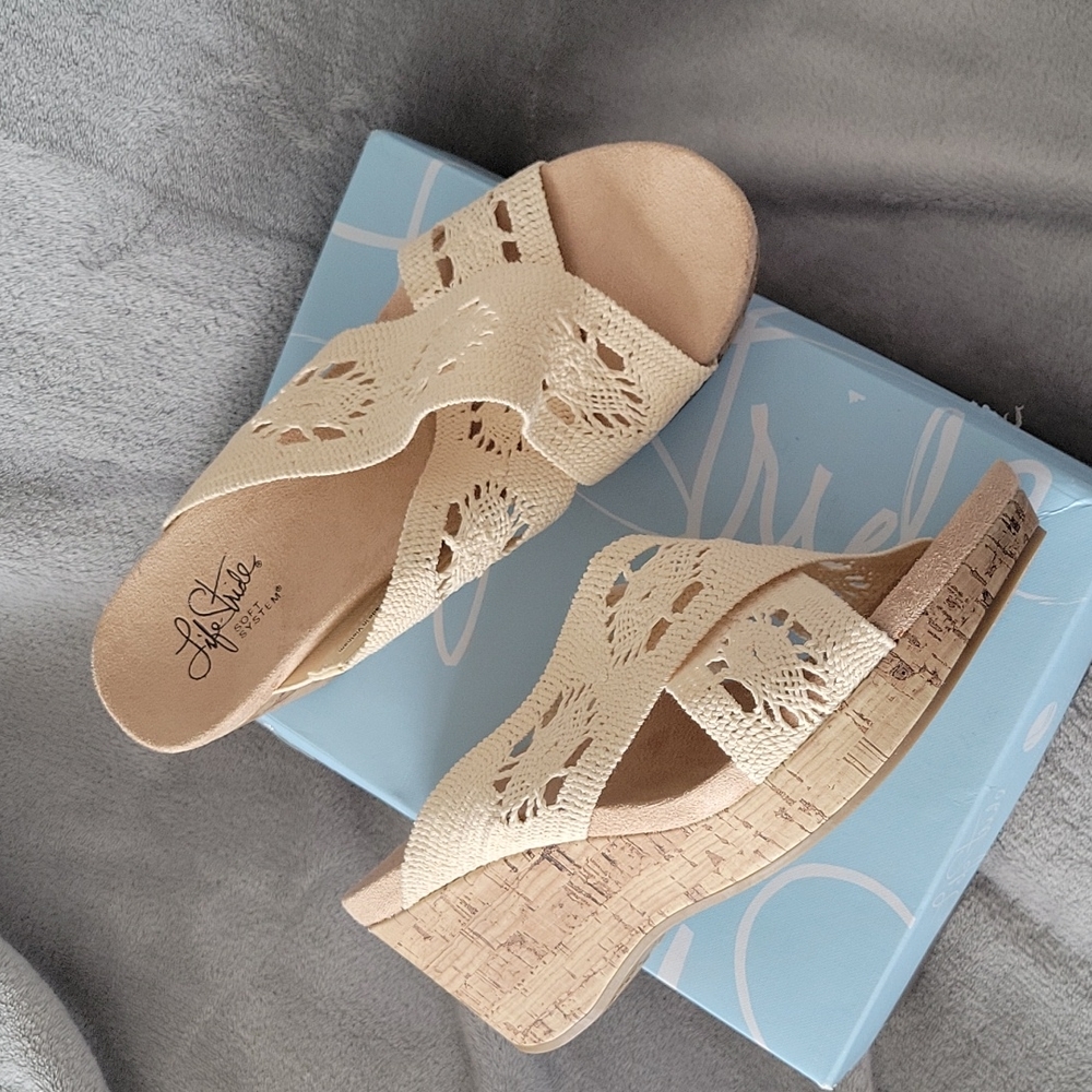 Life stride sandles